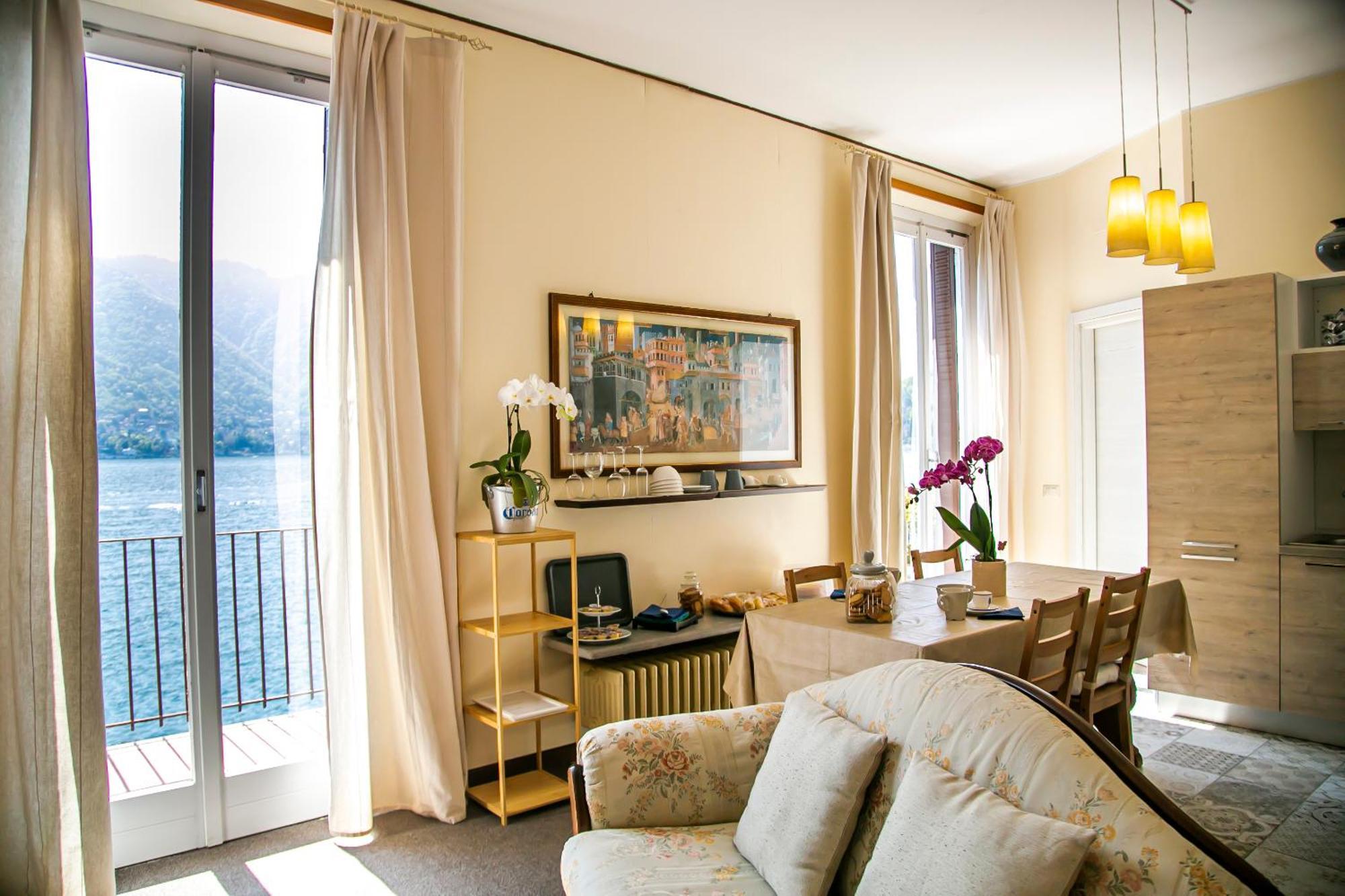 Darsena Di Riva Grande Hotel Moltrasio Kültér fotó