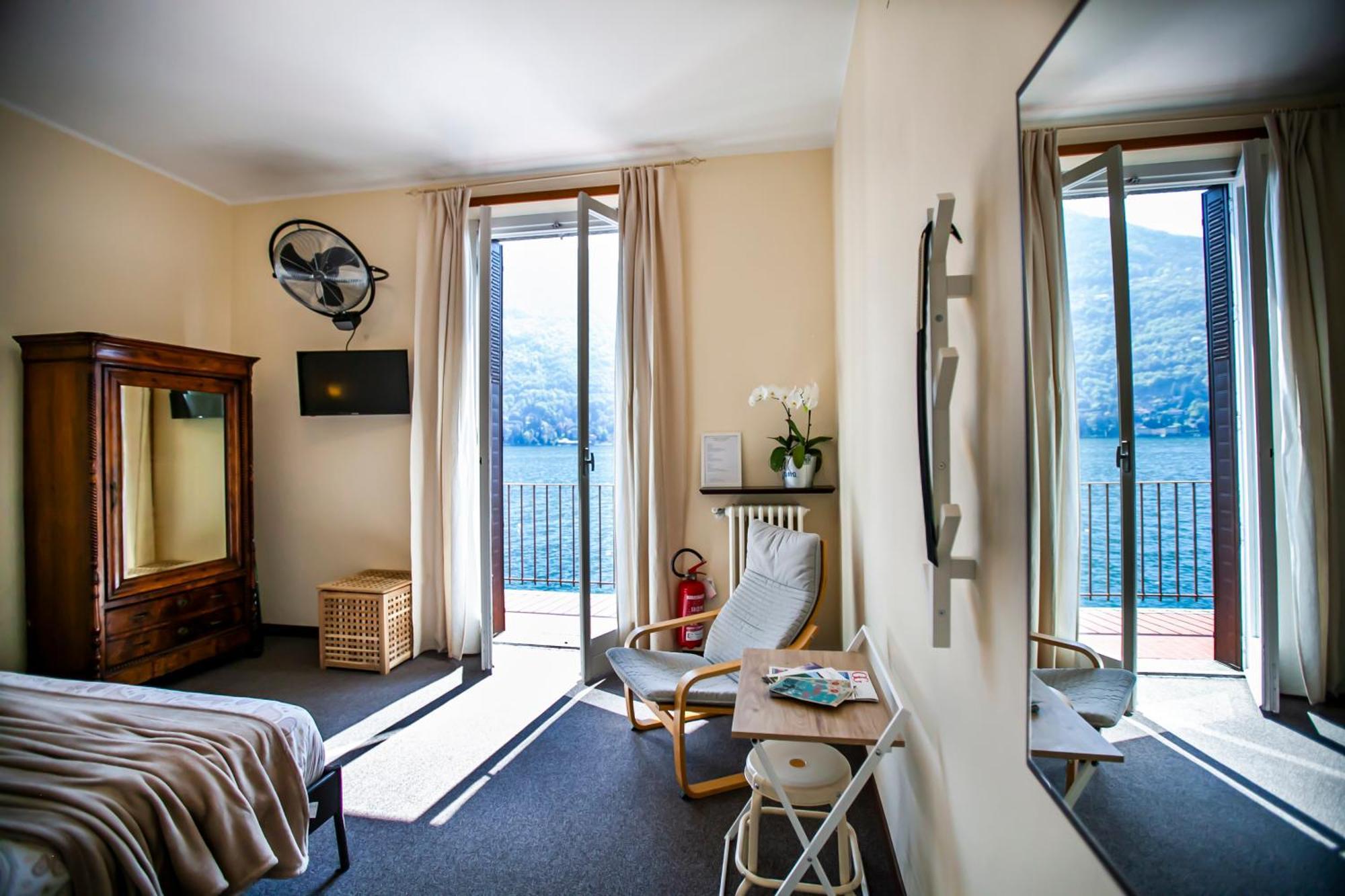 Darsena Di Riva Grande Hotel Moltrasio Kültér fotó